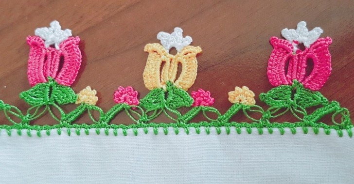 Tığ Oyası Lale Yapımı