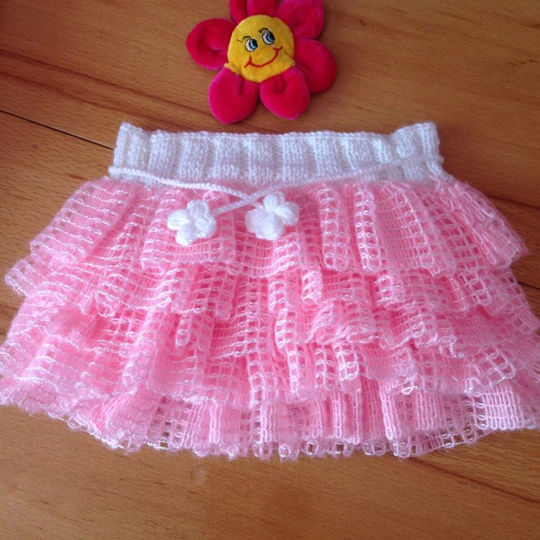 100+ Yeni Moda Kadın, Bebek ve Çocuklar için Örgü Etek